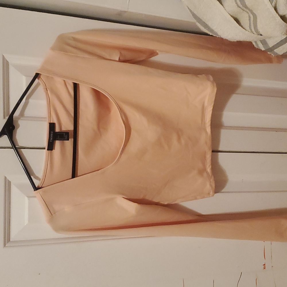 Long sleeved crop top